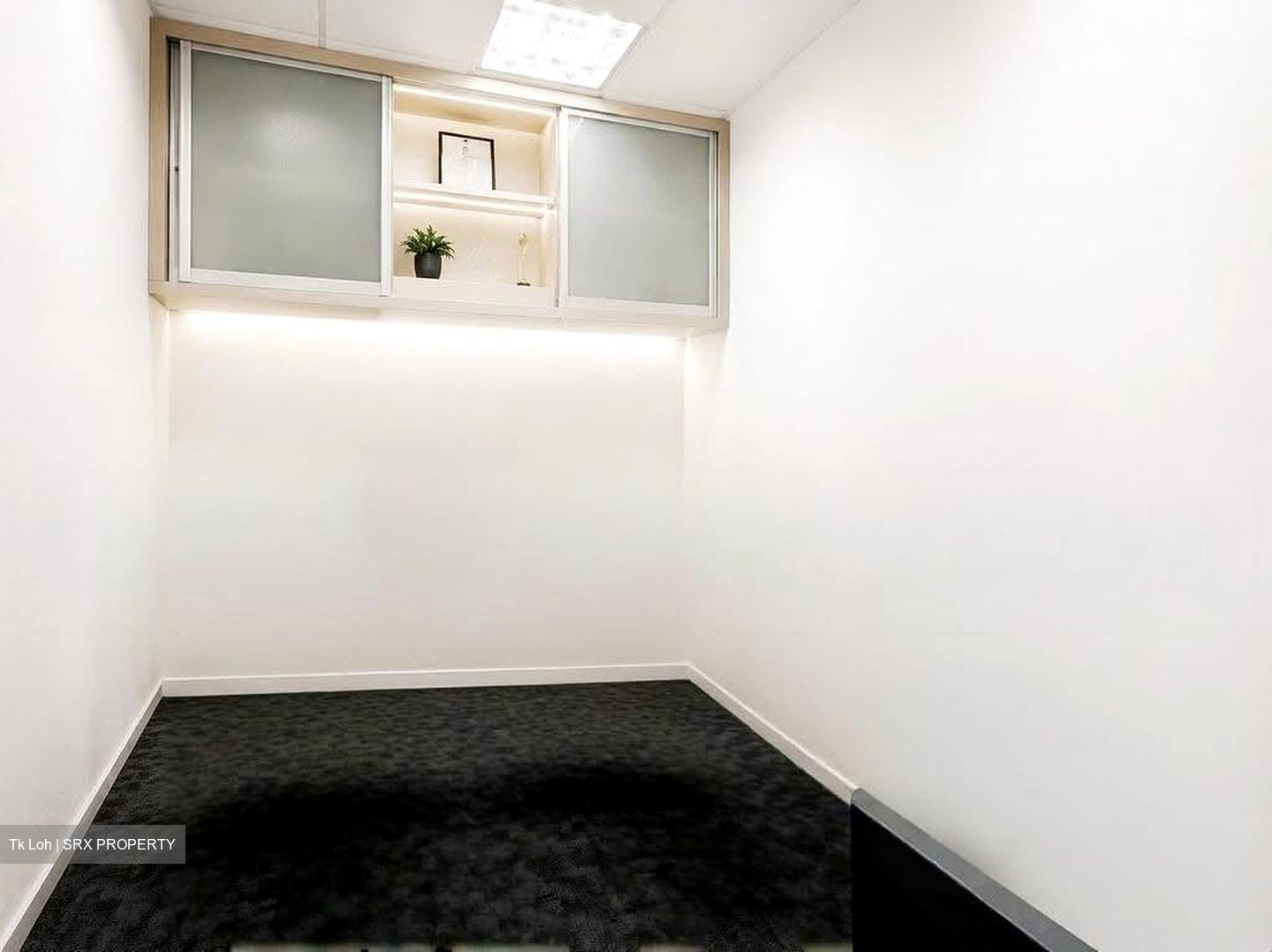 The Mezzo (D12), Office #619970221